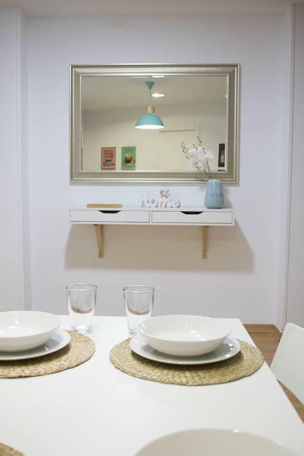 Apartamento Reyes Catolicos Apartment อัลเมรีอา ภายนอก รูปภาพ