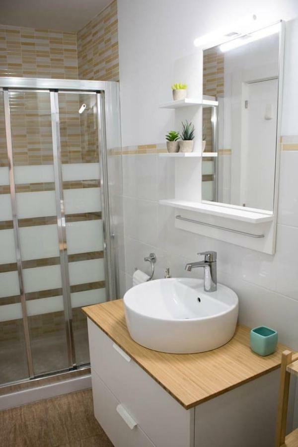 Apartamento Reyes Catolicos Apartment อัลเมรีอา ภายนอก รูปภาพ