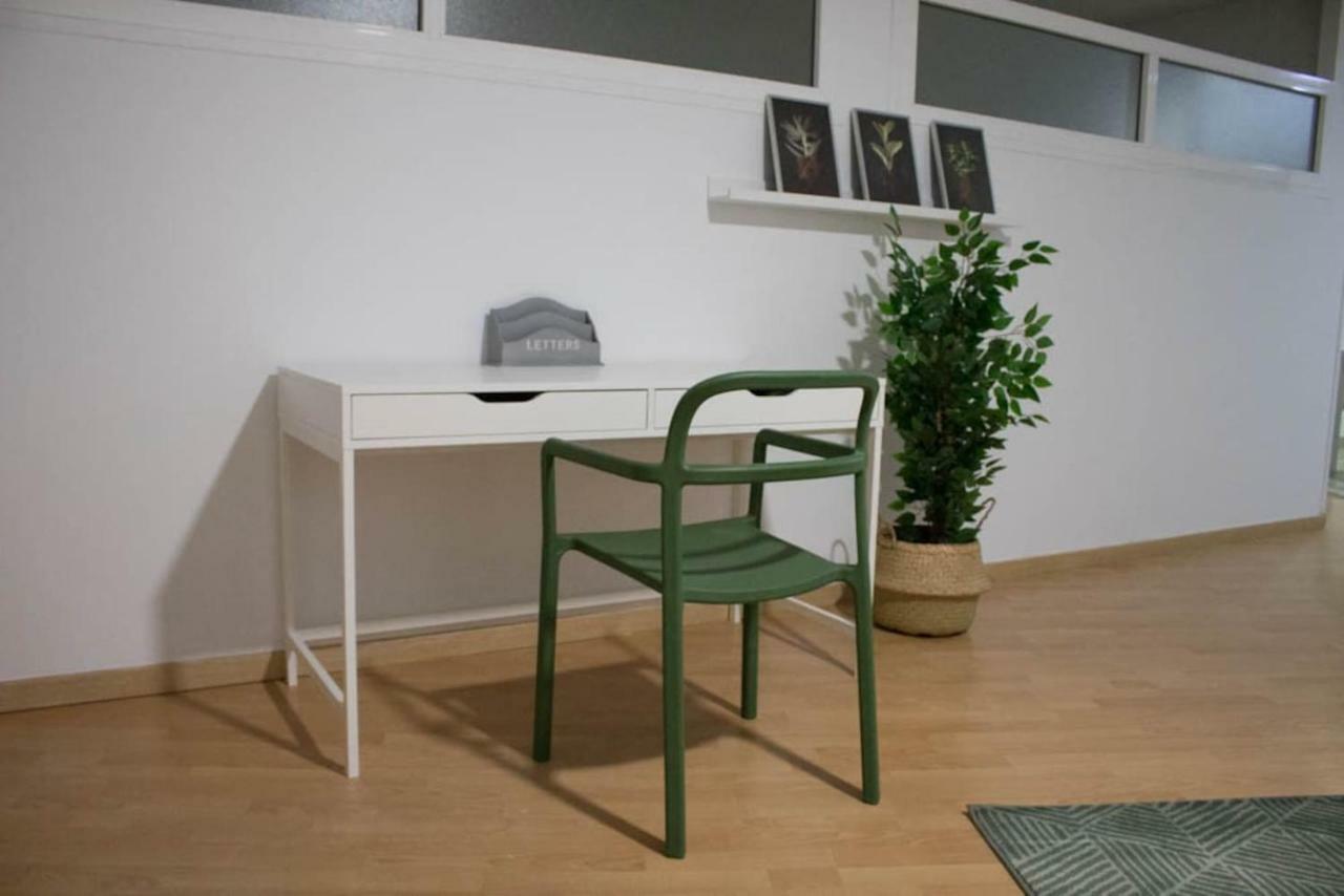 Apartamento Reyes Catolicos Apartment อัลเมรีอา ภายนอก รูปภาพ