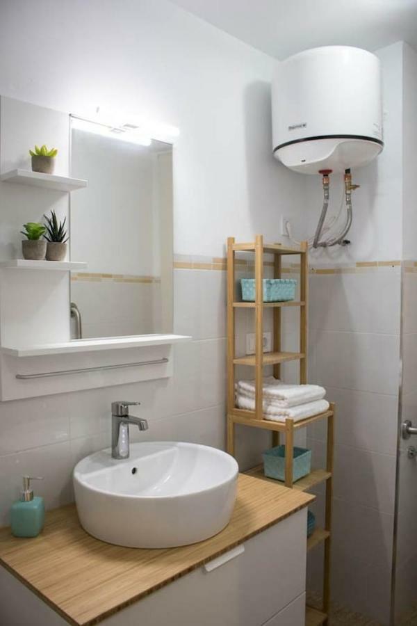 Apartamento Reyes Catolicos Apartment อัลเมรีอา ภายนอก รูปภาพ