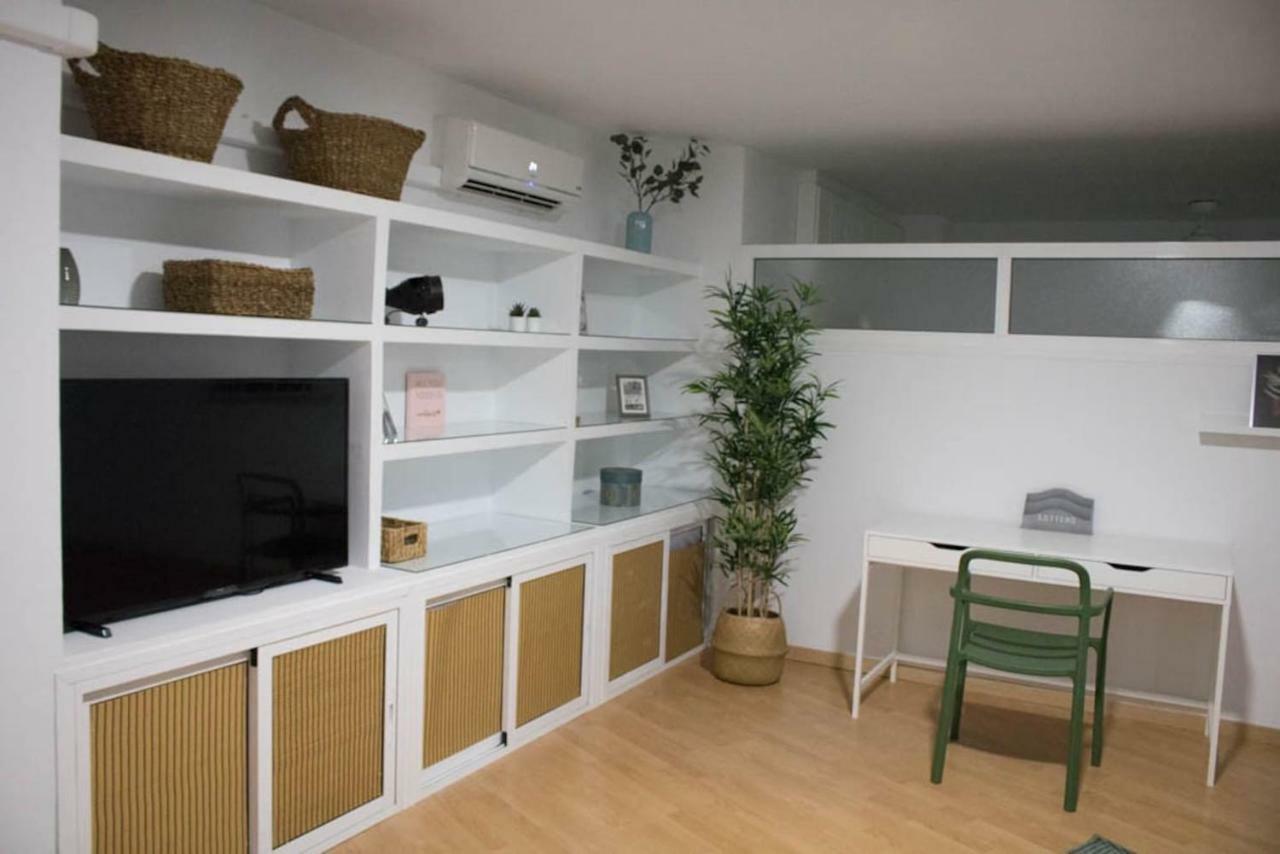 Apartamento Reyes Catolicos Apartment อัลเมรีอา ภายนอก รูปภาพ